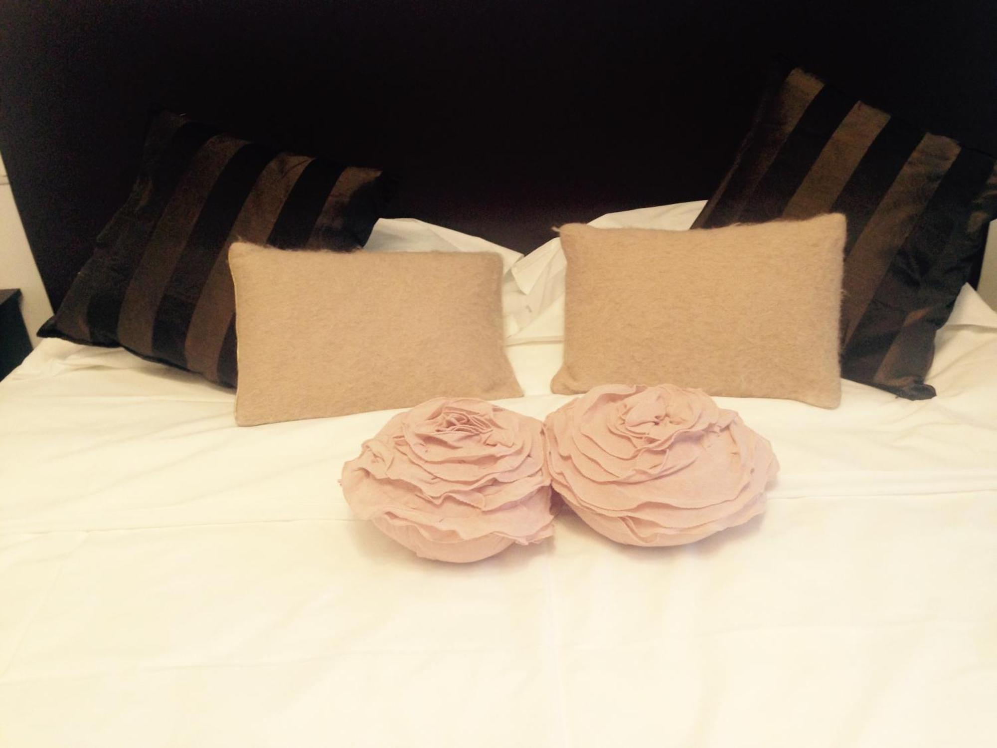 Casa Rosa Bed & Breakfast San Giuliano Milanese Ruang foto